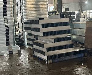 鋼托盤(pán)廠(chǎng)家使用注意事項(xiàng)